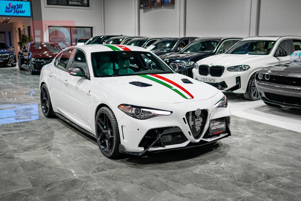 الفا روميو Giulia